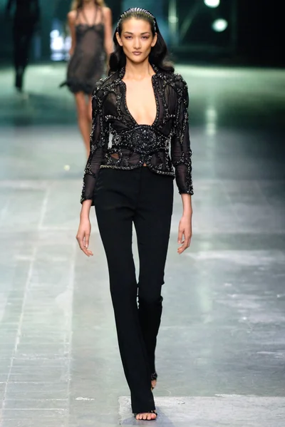 Look 24